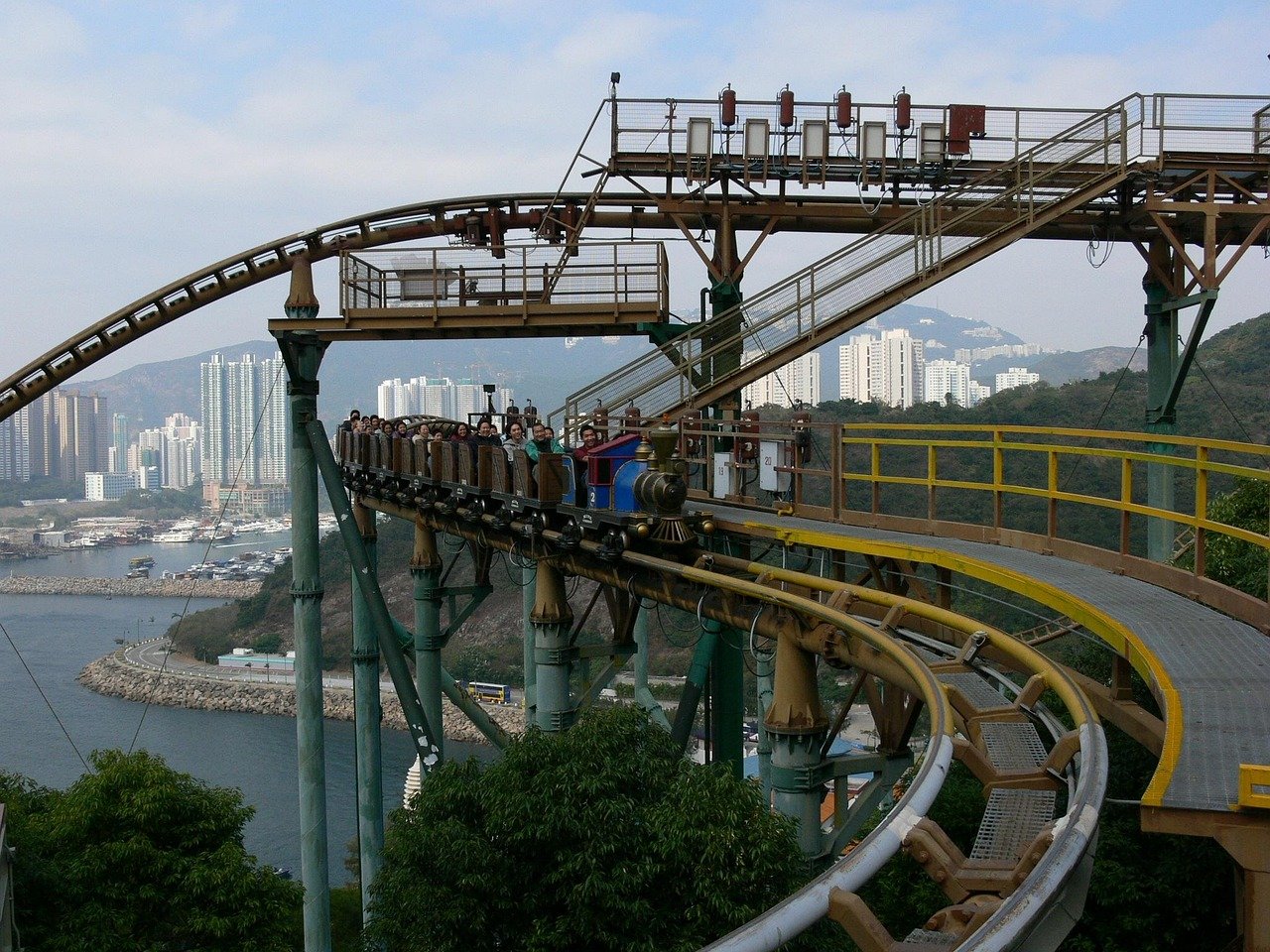 香港迪士尼vs海洋公園比較2026圖片3|攻略