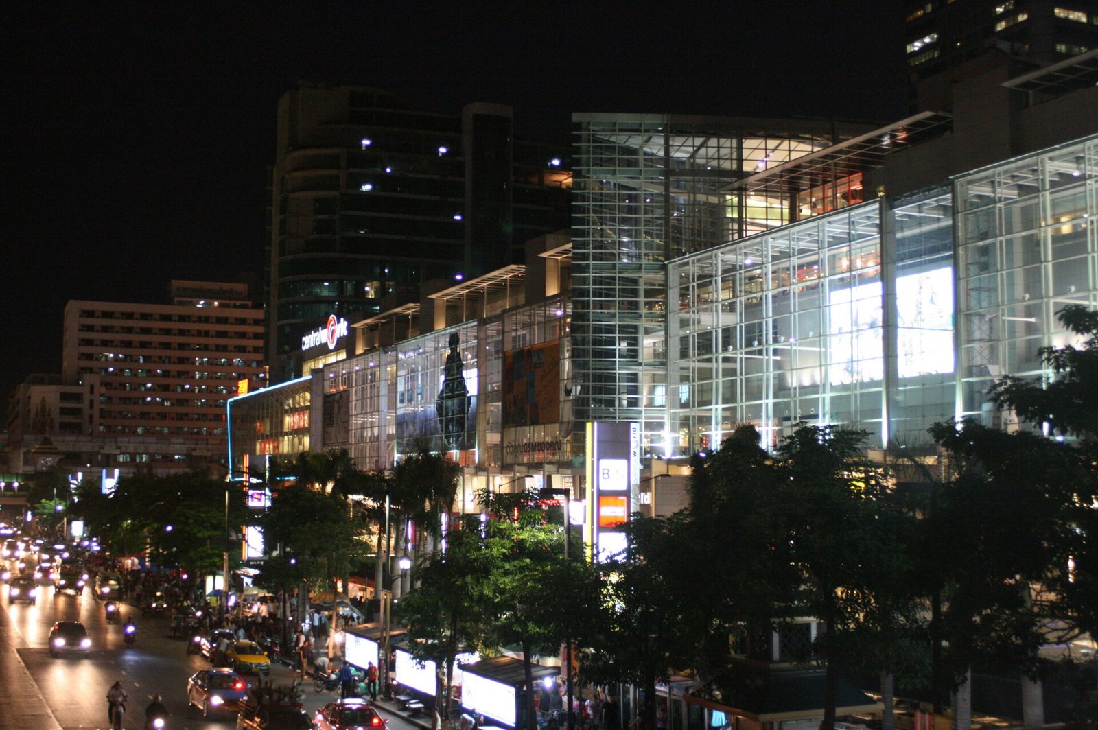 曼谷CentralWorld女子旅行指南|2026安全又好拍的路線 曼谷CentralWorld女子旅行指南|2026安全又好拍的路線